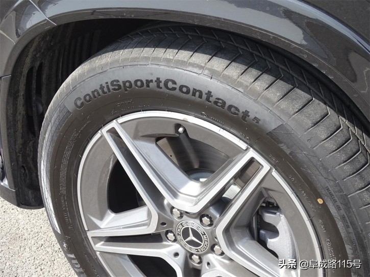奔驰gle和梅赛德斯gle有什么区别,奔驰gle车型用什么轮胎