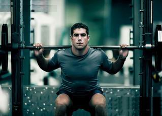 髋关节灵活度差深蹲蹲不下去,髋关节导致蹲不下去