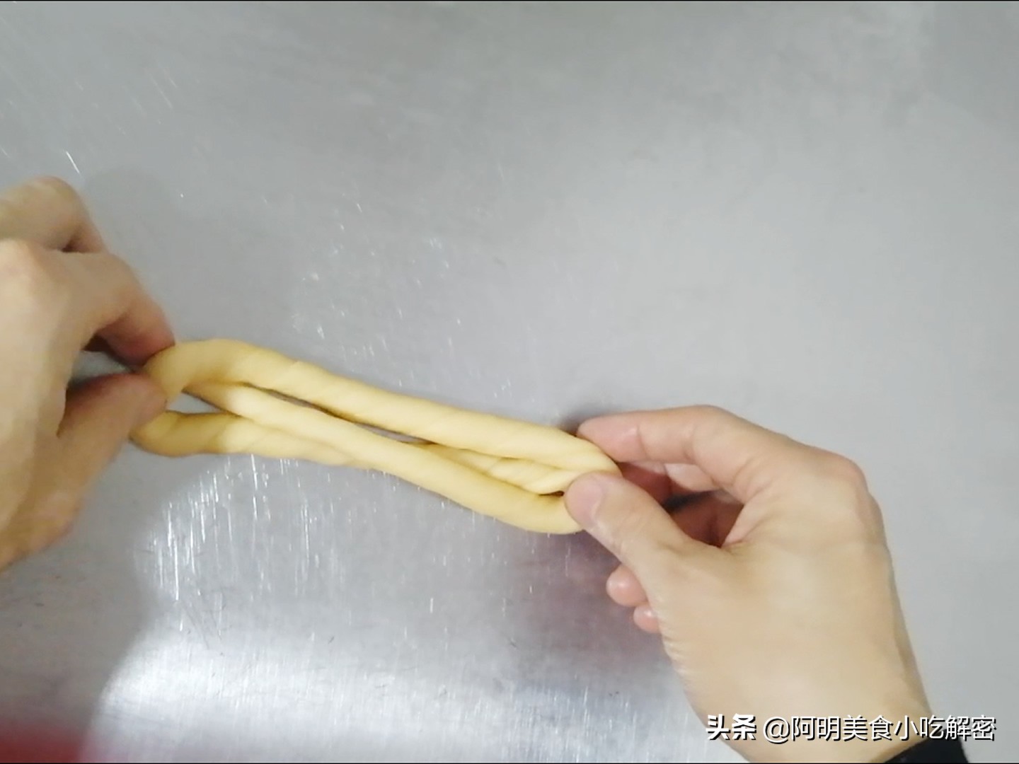 软麻花的做法和配方的全过程,软麻花做法和配方视频