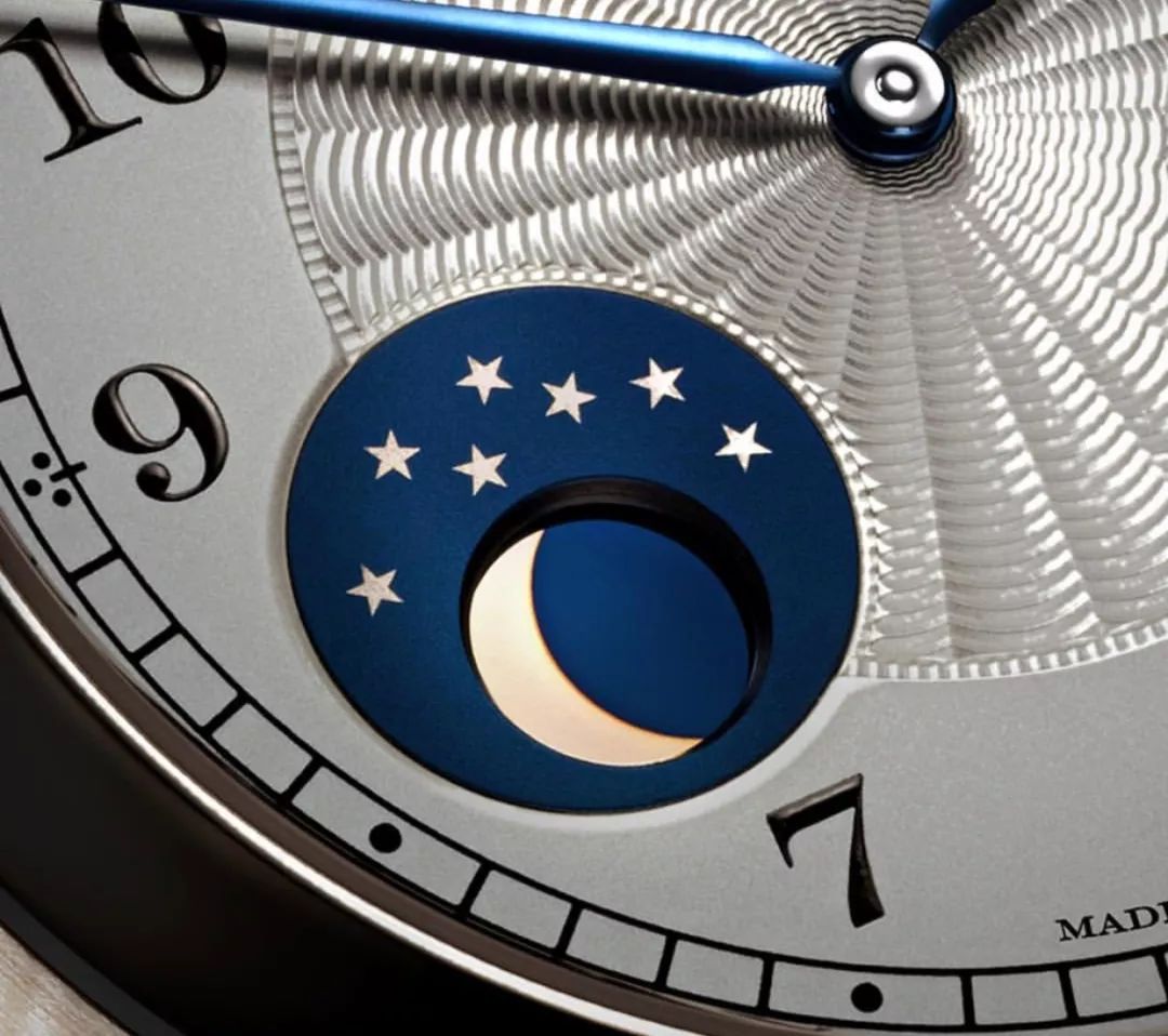 月相功能值得要吗,月相功能有什么用处