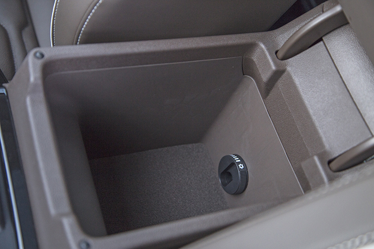 大众新能源制动系统报警,上汽大众油电混合帕萨特试驾