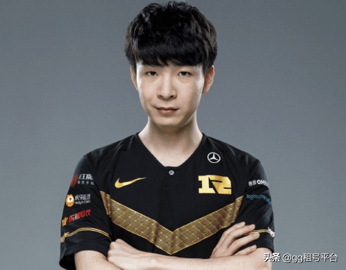 S9世界赛出现“广告队”，赞助商高达十七个，比巅峰RNG还多