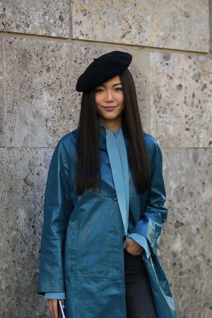 脸小适合戴哪种帽子好看,脸大的女生戴什么样帽子好看