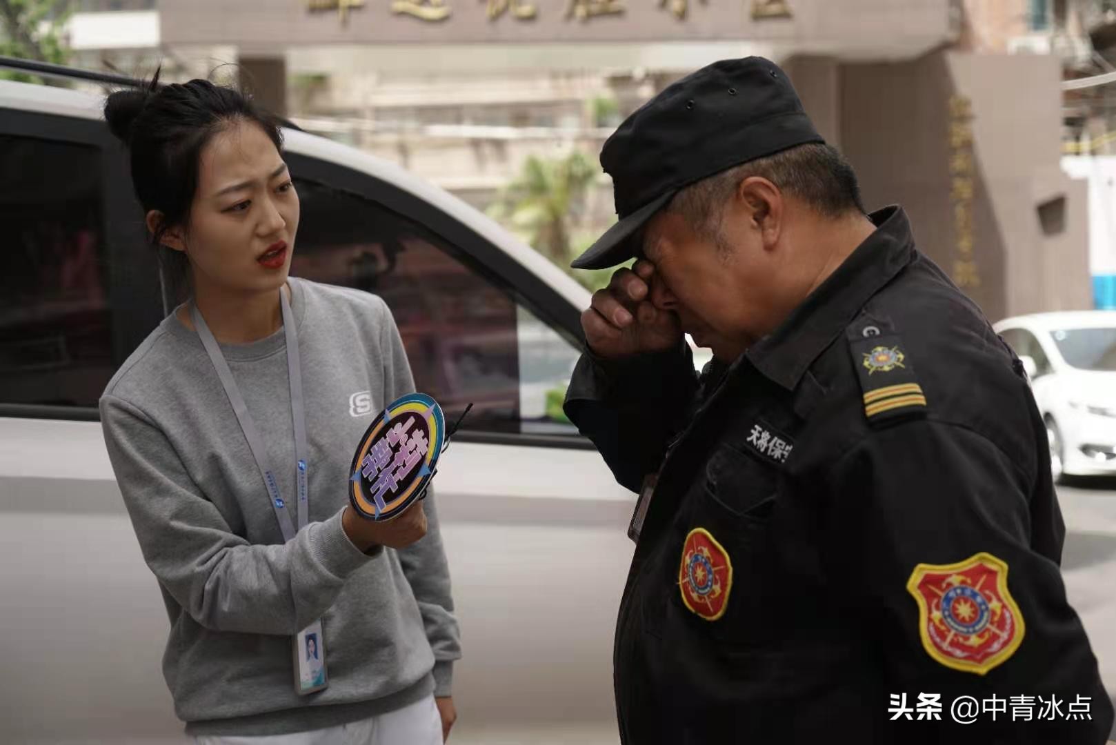 在河南，有19个叫“小莉”的姑娘以帮忙为工作，帮人*薪讨**、维权、寻亲，有时却会遭受辱骂、恐吓、殴打