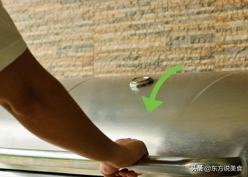 猪排的正确吃法和腌制方法,烟熏猪排的正确吃法