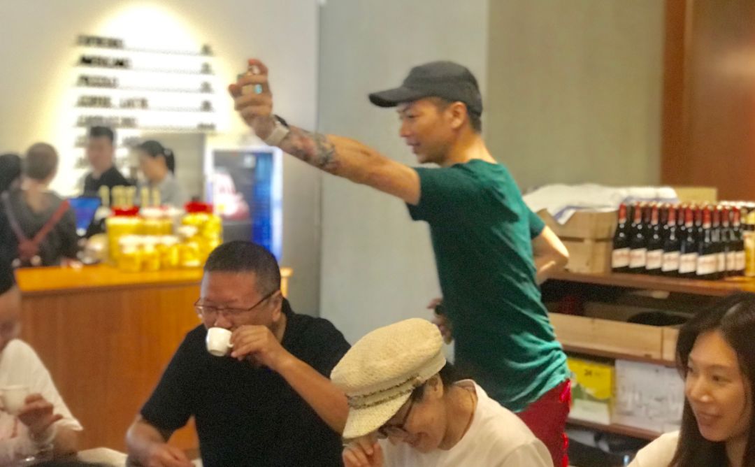 精酿啤酒咖啡征文题目 (啤酒咖啡治好重瘾者)