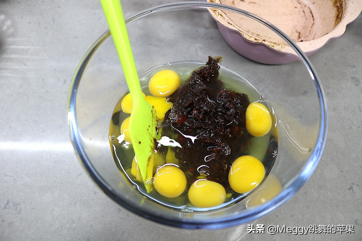 红枣糕简单又好吃的方法,香甜软糯的红枣糕绝对没有色素