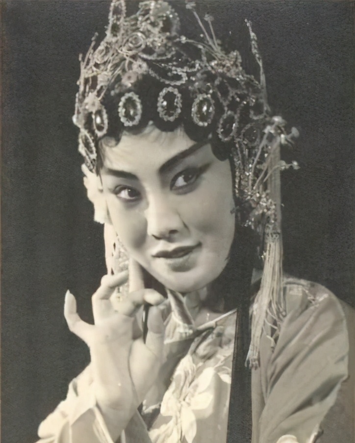 郭兰英的遗憾,郭兰英脊椎被打断原因