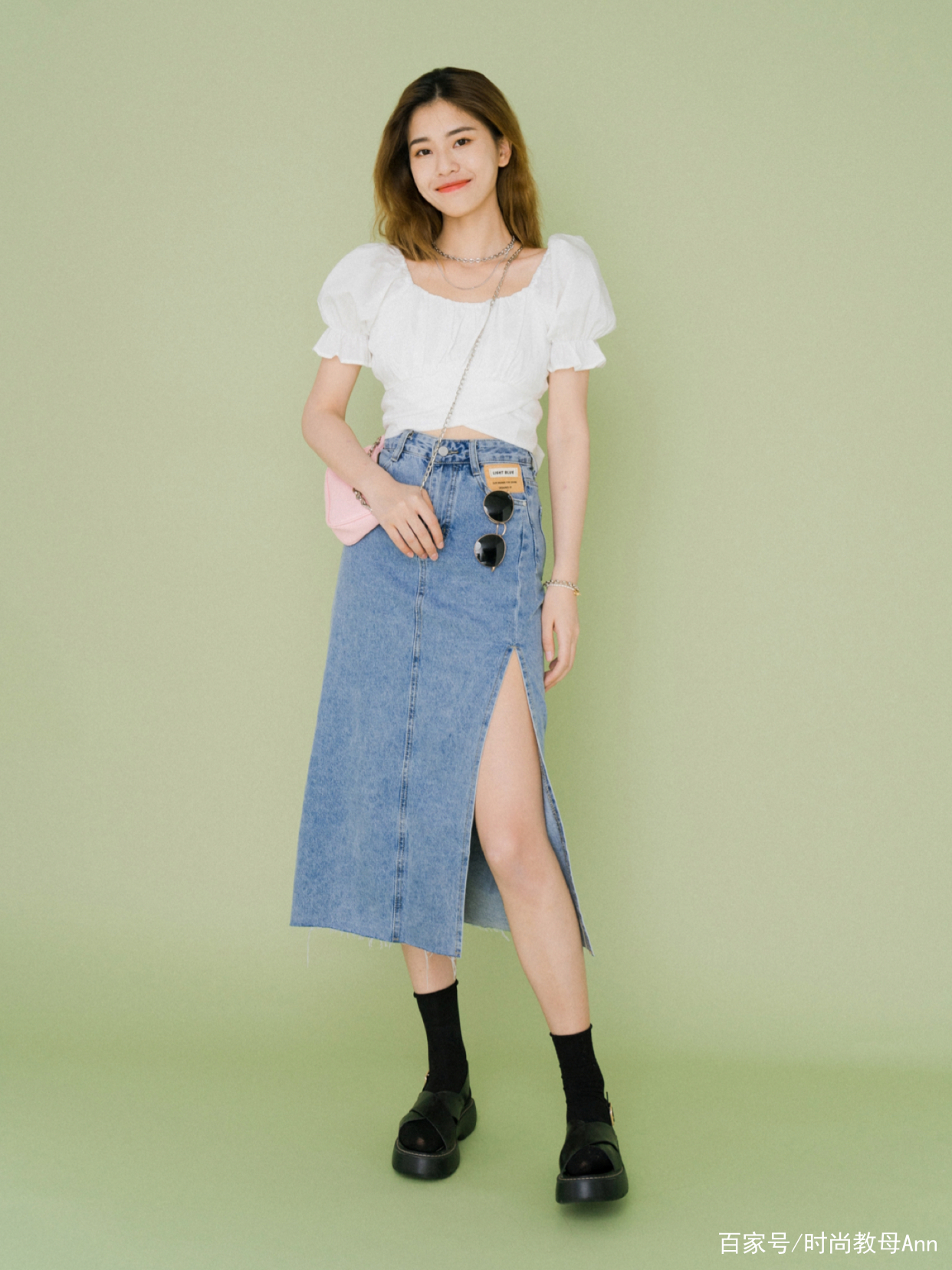 搭配高腰阔腿裙的上衣,短高腰裙的搭配夏