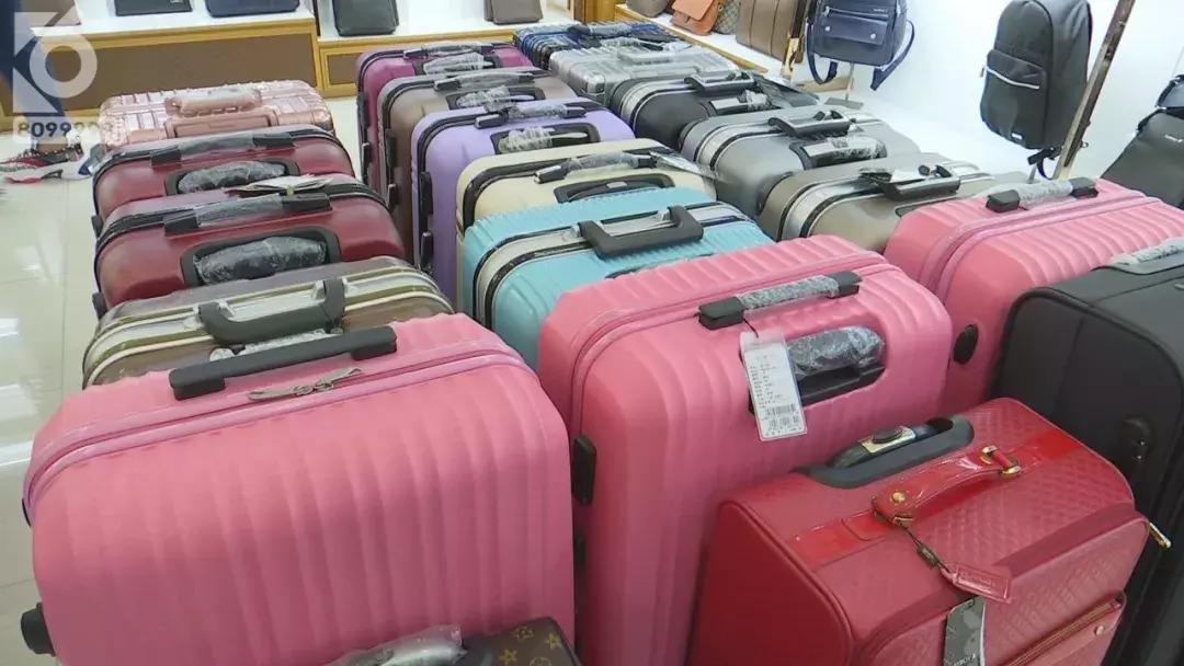 怎么用旅行箱密码锁,有没有让行李箱直接解锁的方法