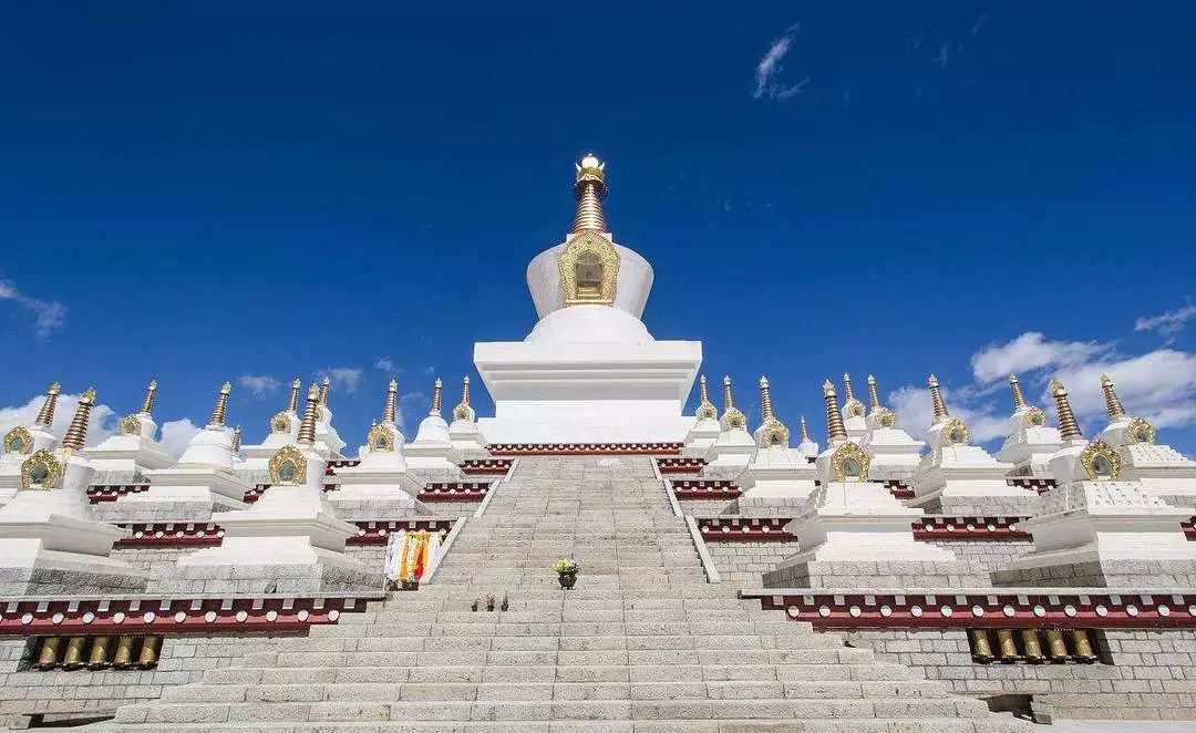 稻城亚丁白云,稻城亚丁风景没有想象中的那么美