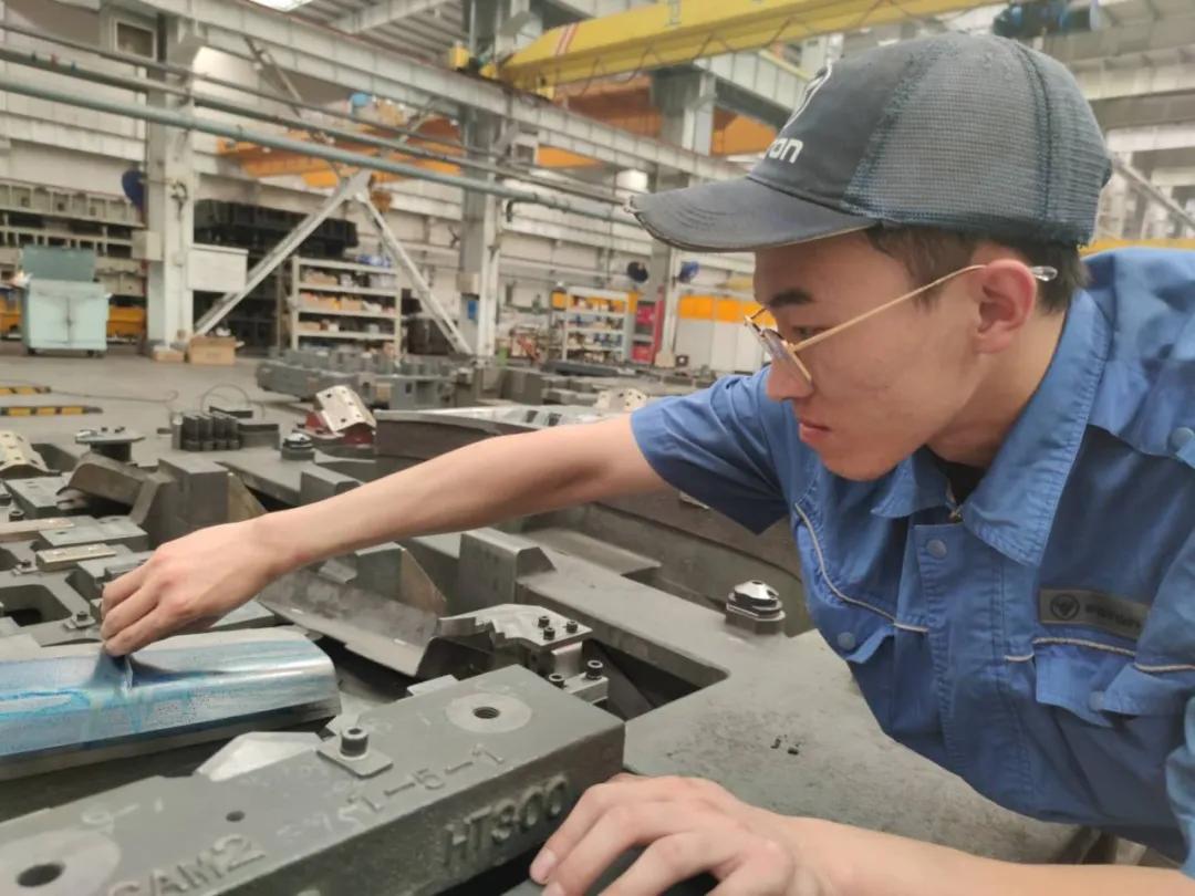 冲压模具牛人,冲压模具人