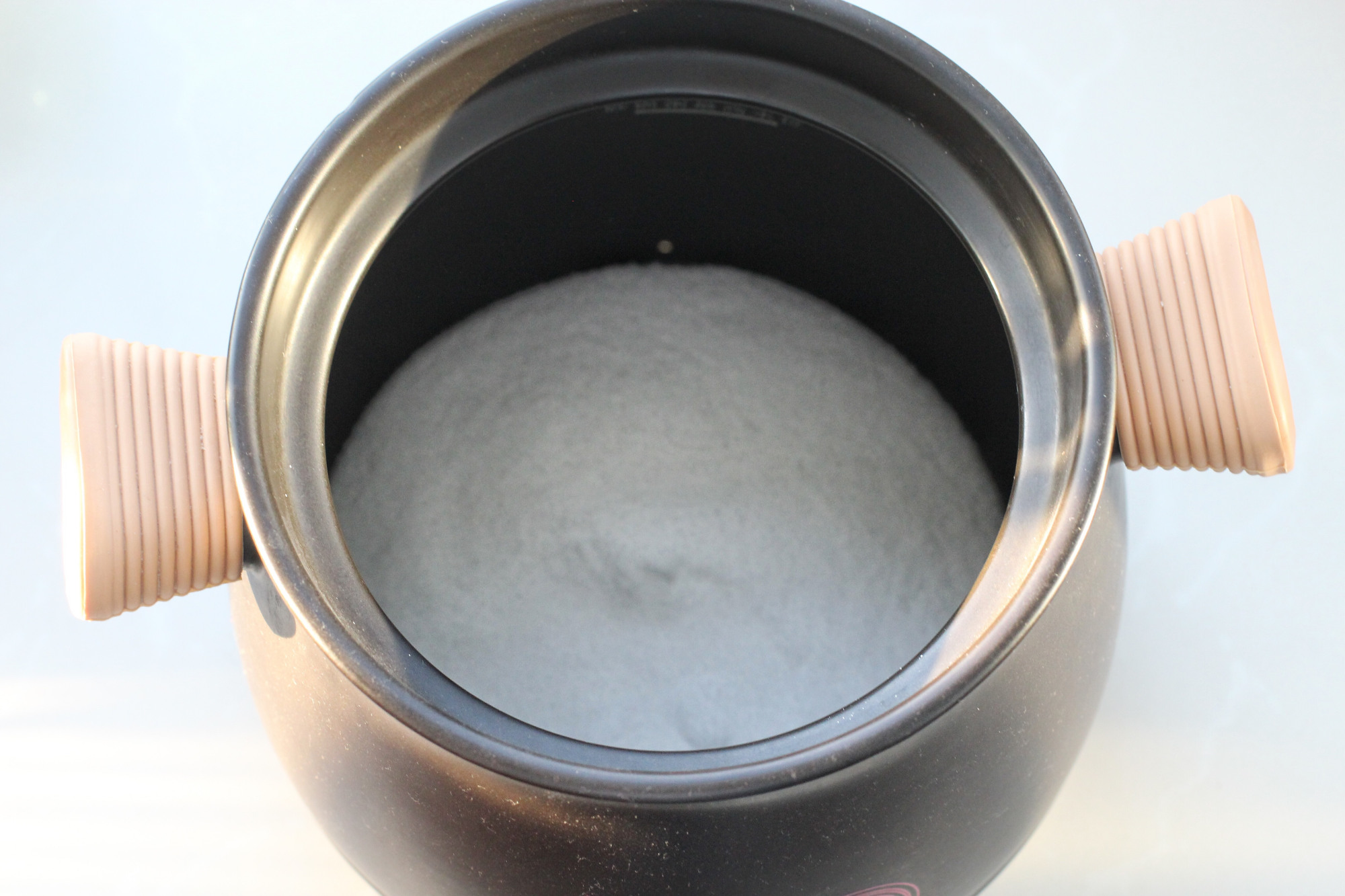 老式腌鸭蛋流油的方法,70岁老人腌鸭蛋的做法