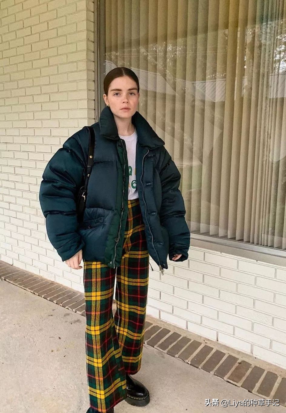 满大街都是骆驼羽绒服,满大街都在穿皮草外套长靴真洋气
