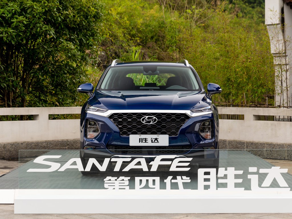 第四代胜达优惠8万,2023款现代胜达旅行家与汉兰达