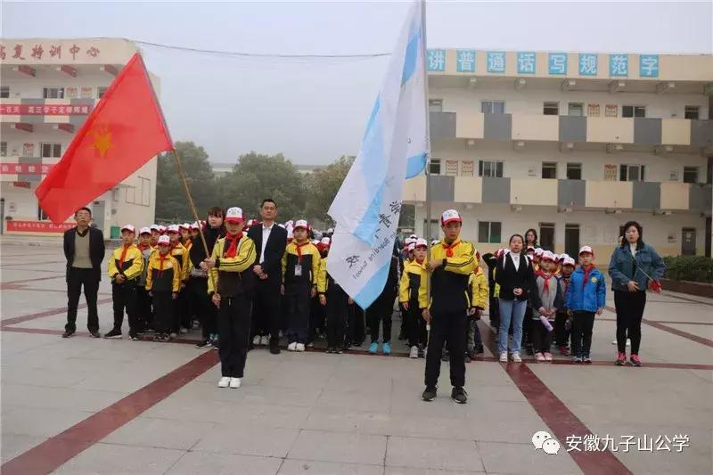 雨花台烈士陵园扫墓活动,祭扫烈士纪念碑团日活动