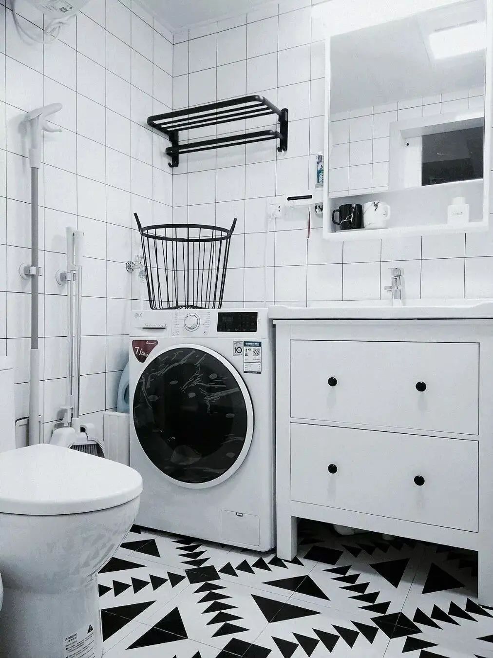 小的卫生间如何选浴室柜,卫生间浴室柜怎么选