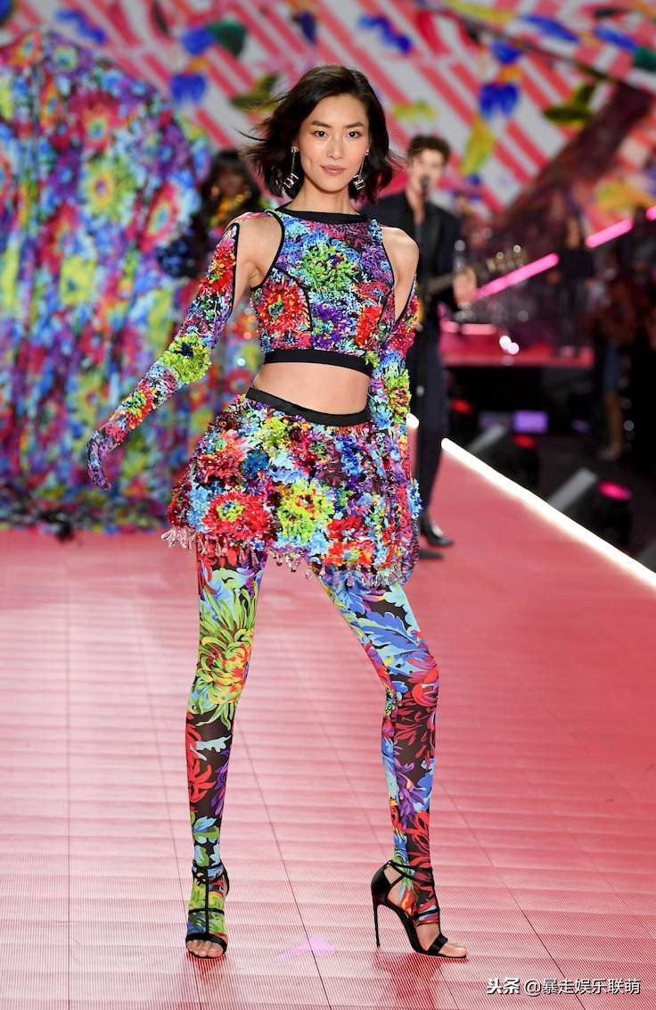 2018维多利亚的秘密时装秀现场,维多利亚的秘密时装秀图片2017