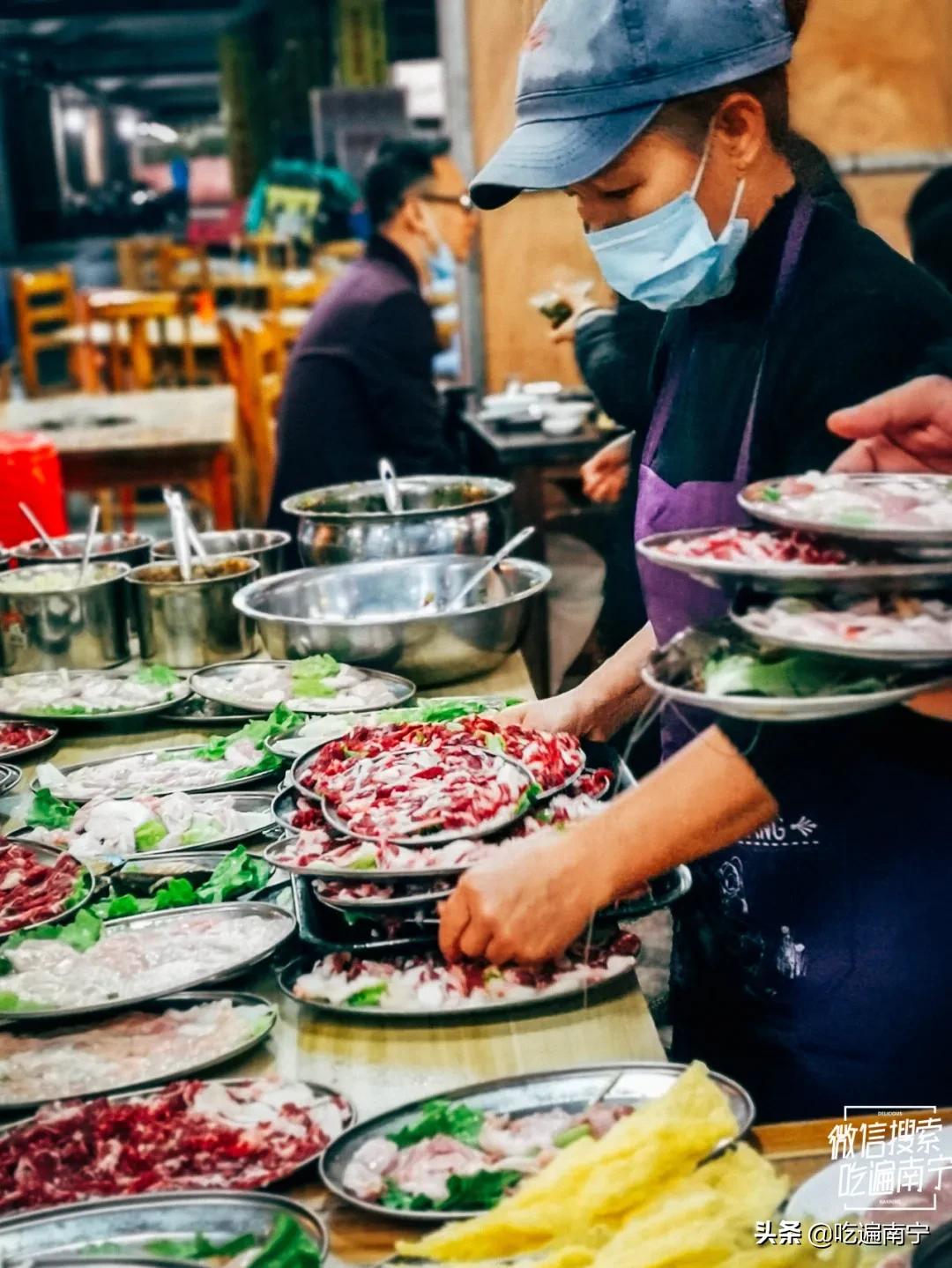 深夜大排档的富人区,富人区大排档餐厅