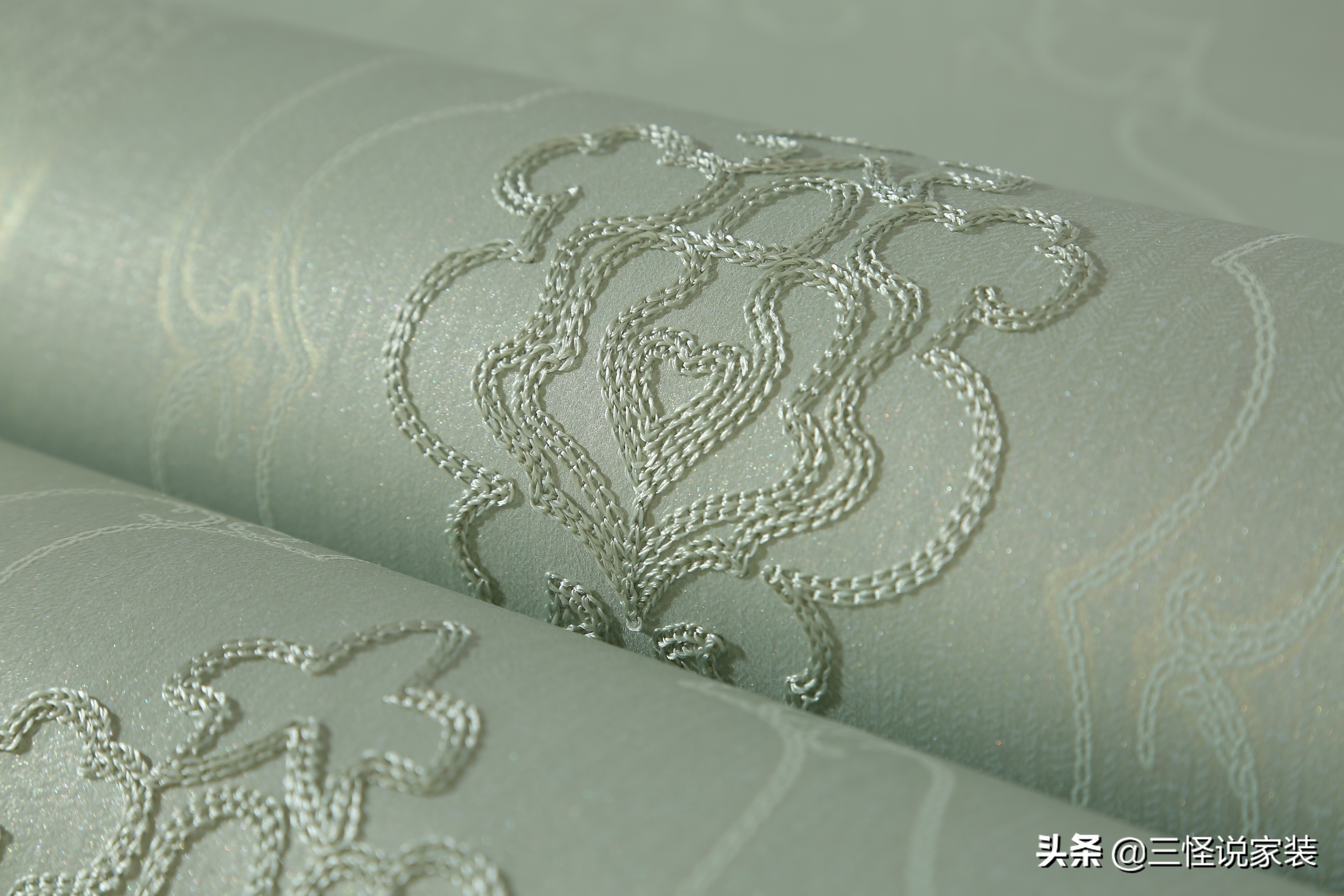 装修墙面用墙布还是用墙纸,墙面装修贴墙纸和墙布哪种更省钱