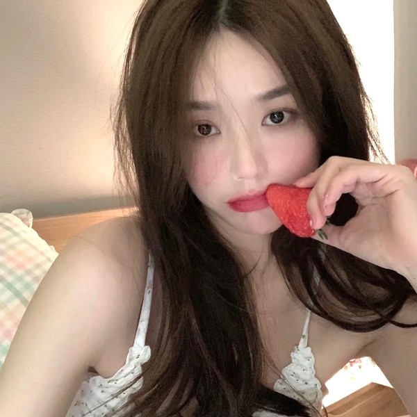 头发干枯毛躁受损严重用什么护发,改善头发干枯毛躁的护发步骤