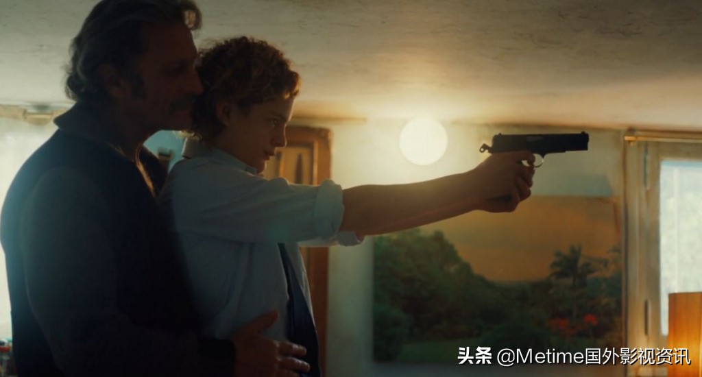 *欲情**疯狂、*社会反**,他美得像梦露却杀人无数