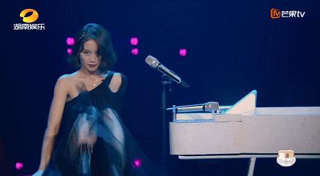 蓝盈莹和张檬对比照,张含韵蓝盈莹合照