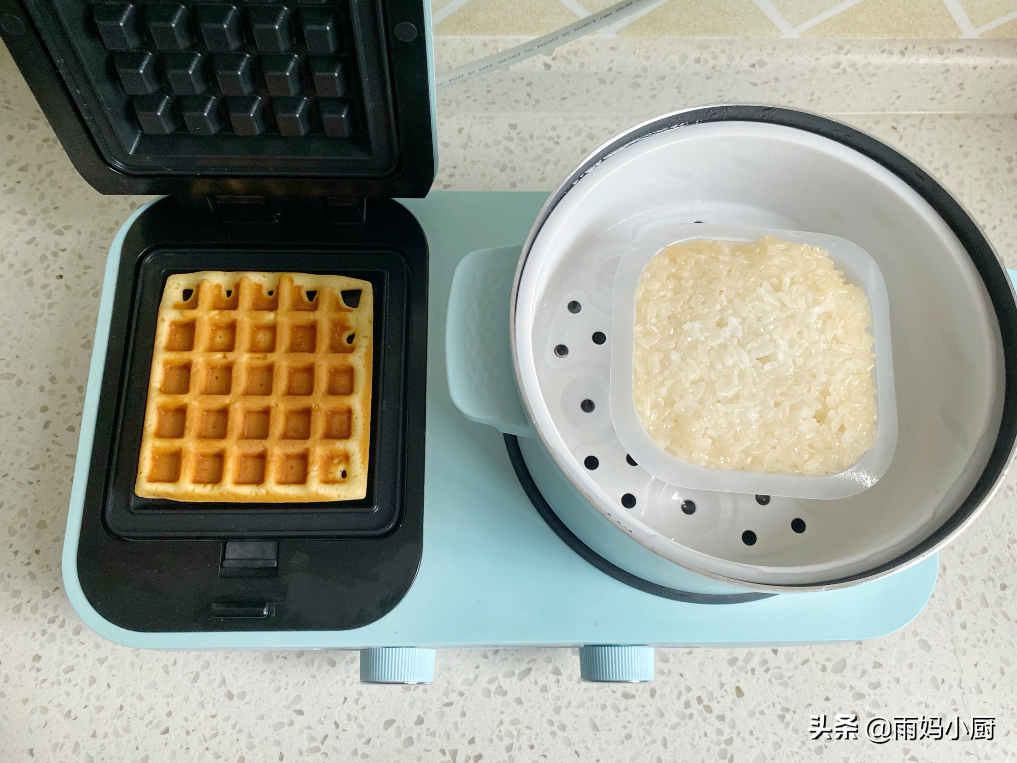 快手华夫饼,快手早餐饼松软可口又营养