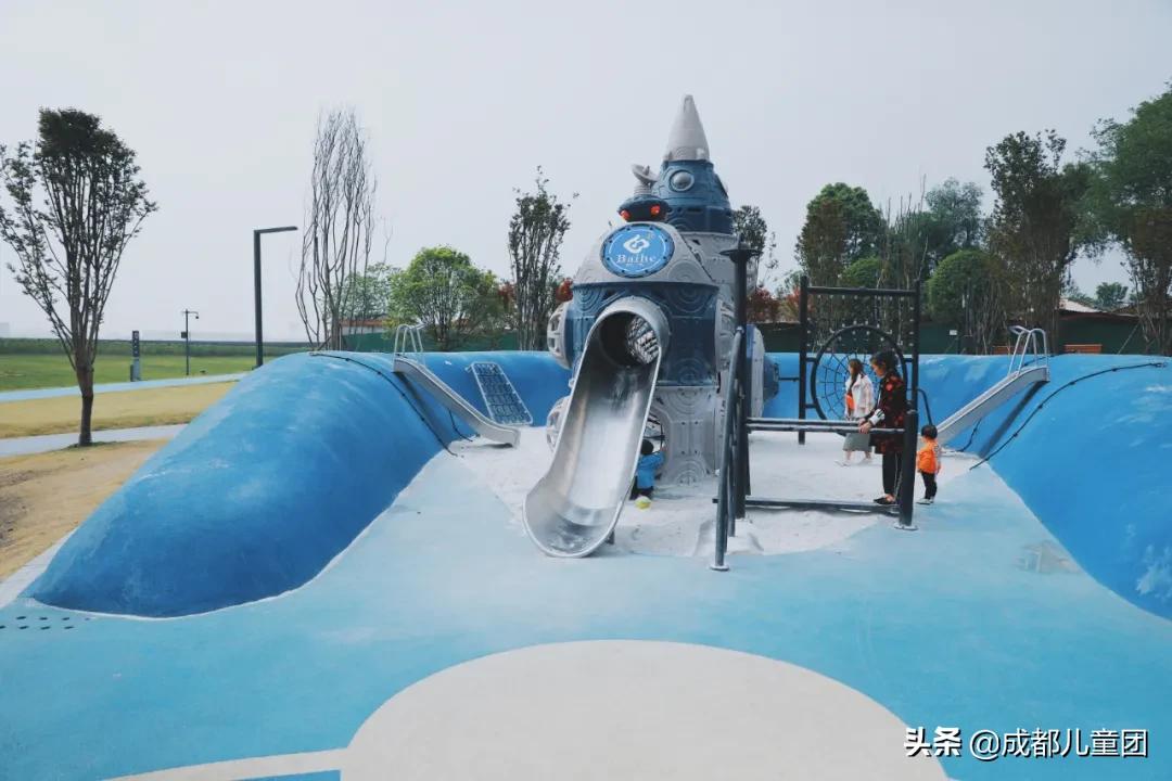 空港花田和空港体育公园哪个好,空港运动公园看飞机攻略