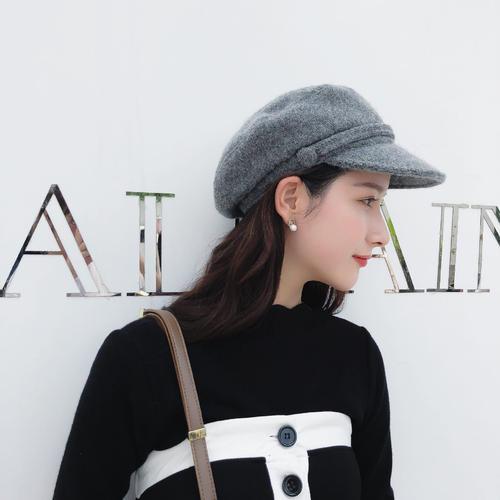 圆脸有刘海戴帽子怎么戴,圆脸怎样戴帽子好看