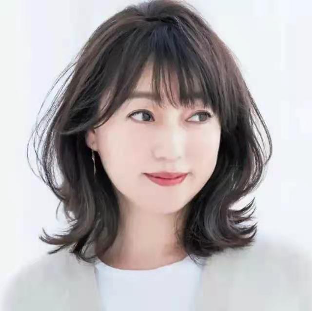 五十岁女人怎样的发型比较适合,适合五十岁女人的短发发型