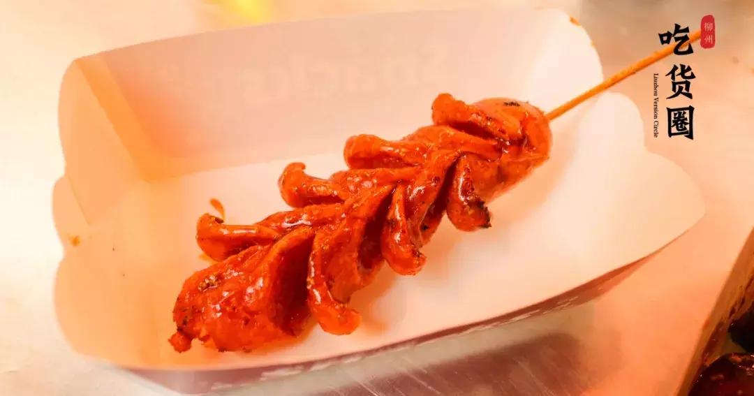 这家五星街不起眼的小吃站,34°高温没空调没座位,每天都排满人