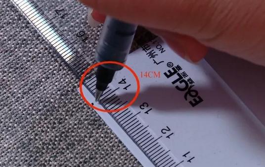 旧毛衣改造帽子编织方法,如何用旧毛衣做帽