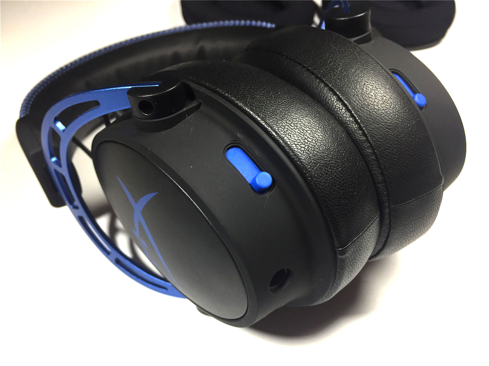 hyperx阿尔法无线版游戏耳机,开箱hyperxcloudalpha电竞耳机