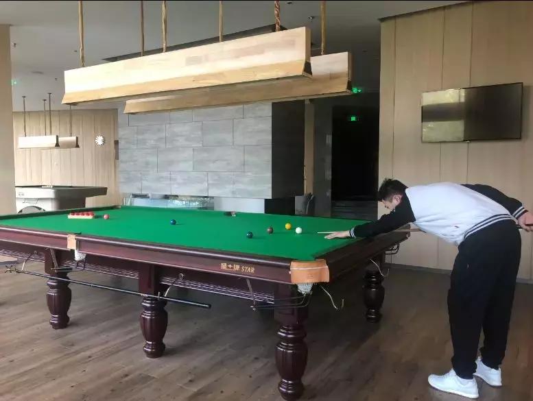 音乐烟花汇演视频,音乐篝火烟花秀