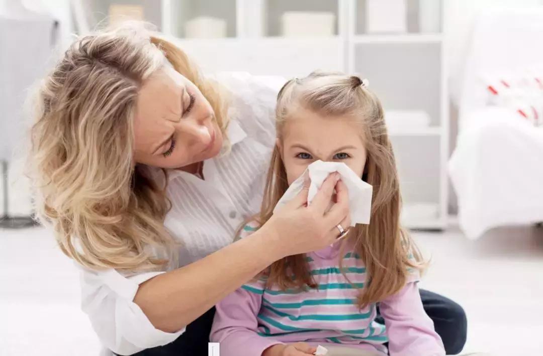 春季孩子呕吐腹泻是什么原因,春季腹泻吃什么食物好得快