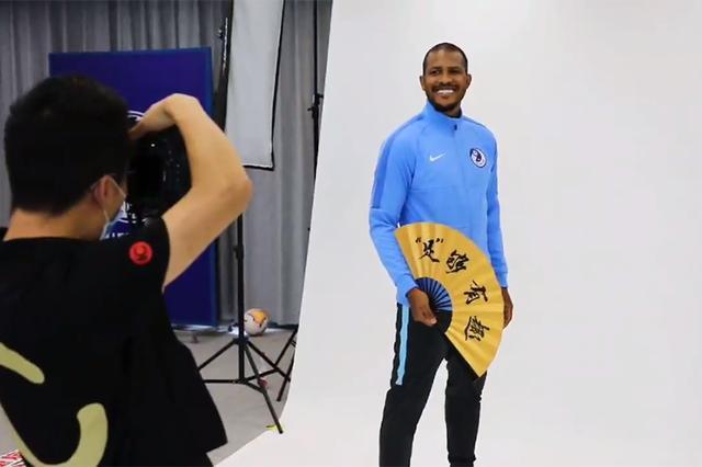 大连人郑龙照片,大连人写真照片