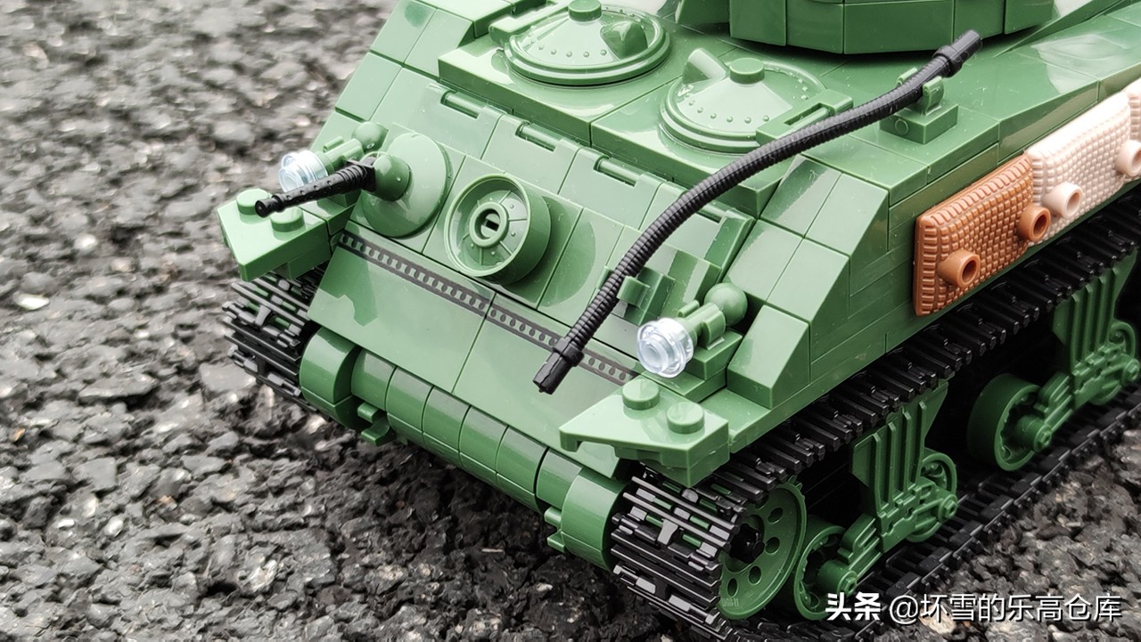 跟真正的坦克一样的游戏,不同版本的m4谢尔曼坦克