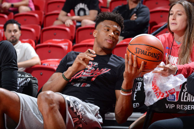 字母哥四兄弟齐聚,字母哥三兄弟同登赛场