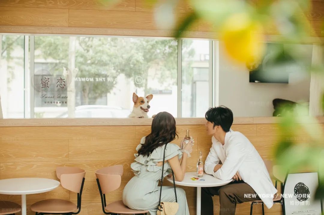 复古婚纱照民国风街拍,胶片感婚纱照推荐