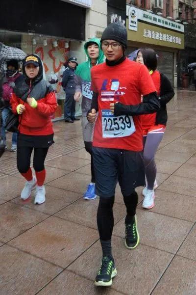 明星穿的nike跑鞋,明星都在穿的跑鞋