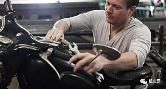 ​喜欢摩旅的男人，强壮又全能