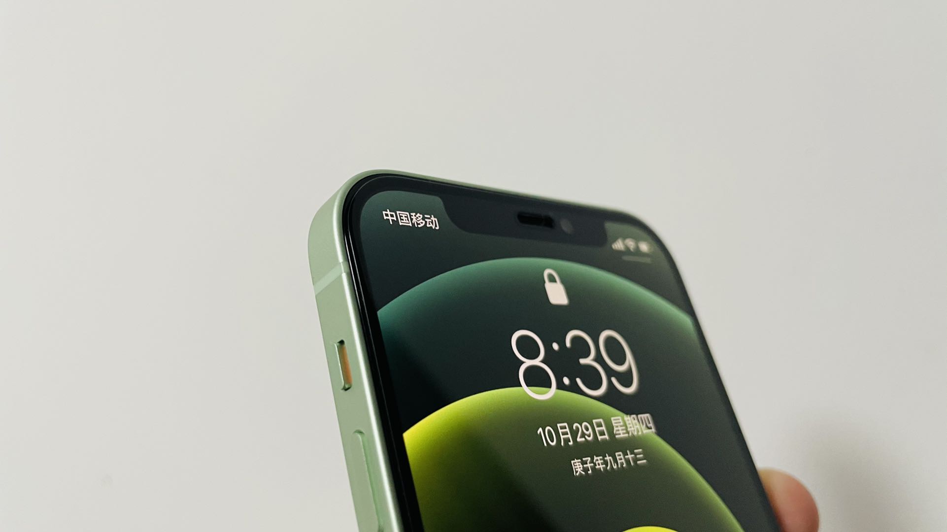 iphone12使用四个月掉漆了,iphone12使用久了卡顿