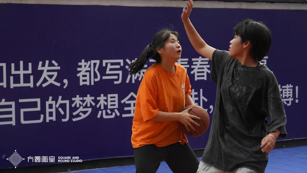 那些篮球场热血沸腾的瞬间,你们在球场上拼搏的样子