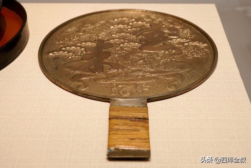 日本江户时代上层社会的冠饰风格,18世纪日本江户盛行配饰