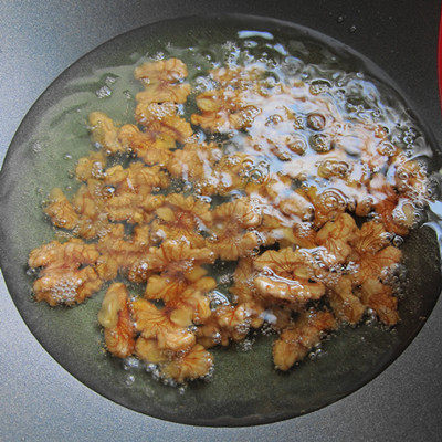 孩子们喜爱的零食,琥珀桃仁小零食