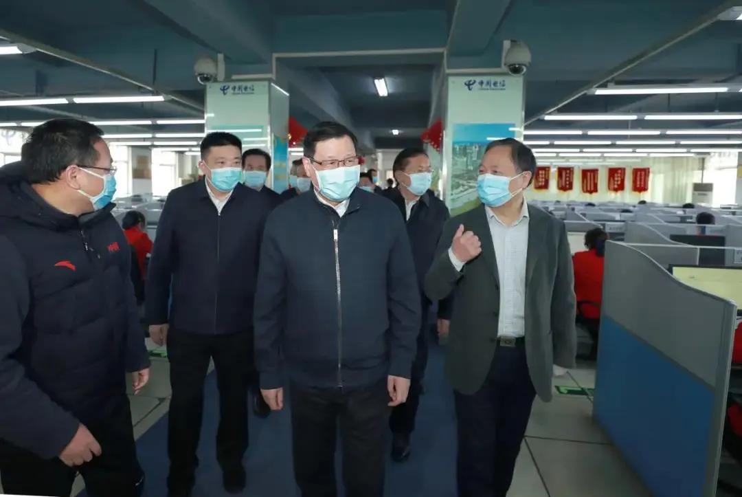 湖北省委书记应勇：要充分考虑长时间封闭管理给群众生活和精神带来的压力，将心比心、以心换心