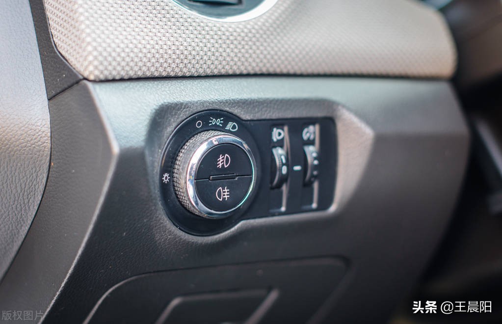 11款雪佛兰科鲁兹1.8自动挡油耗,11年雪佛兰科鲁兹1.6油耗怎么样