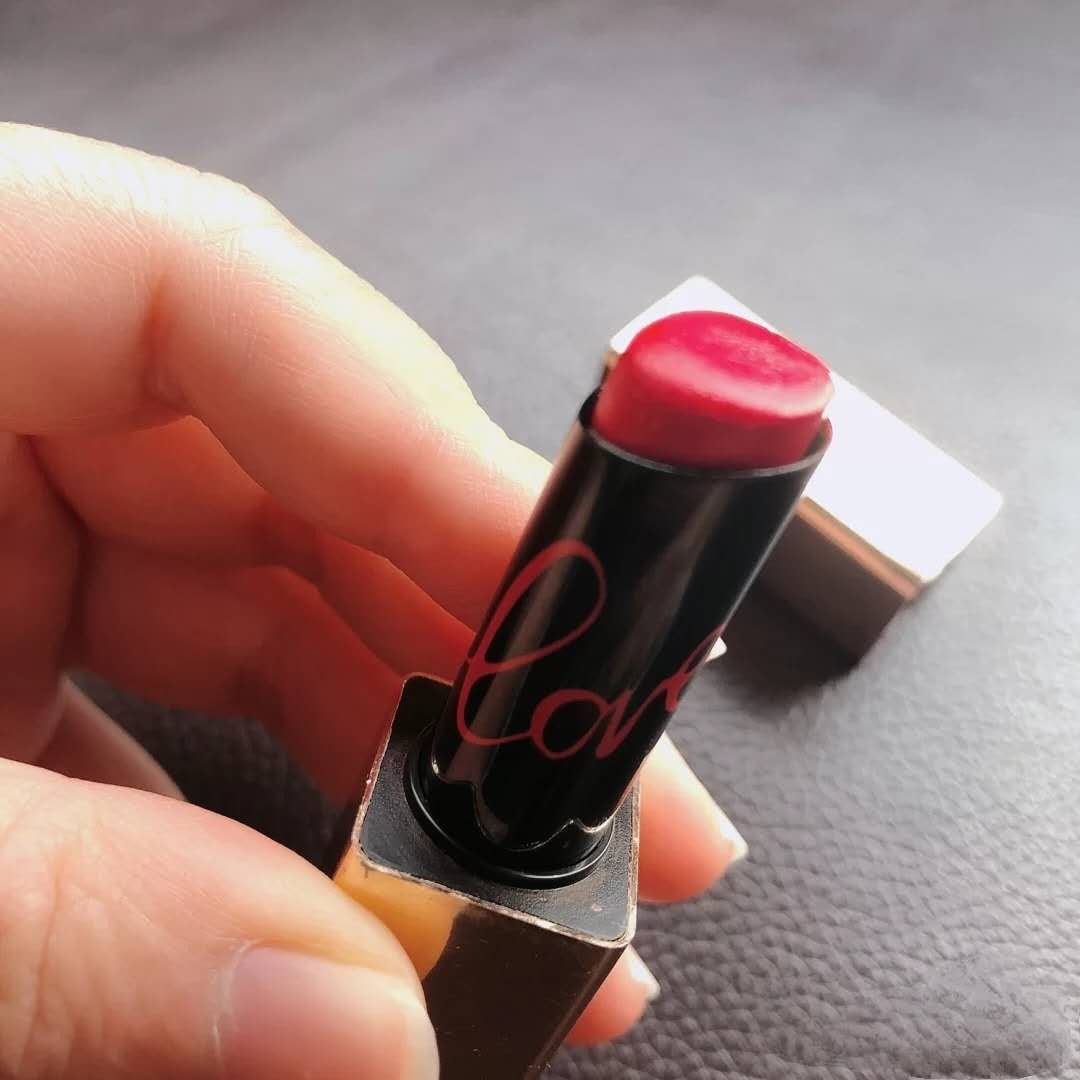 毛戈平口红跟tf口红哪个好,毛戈平黑管口红好不好