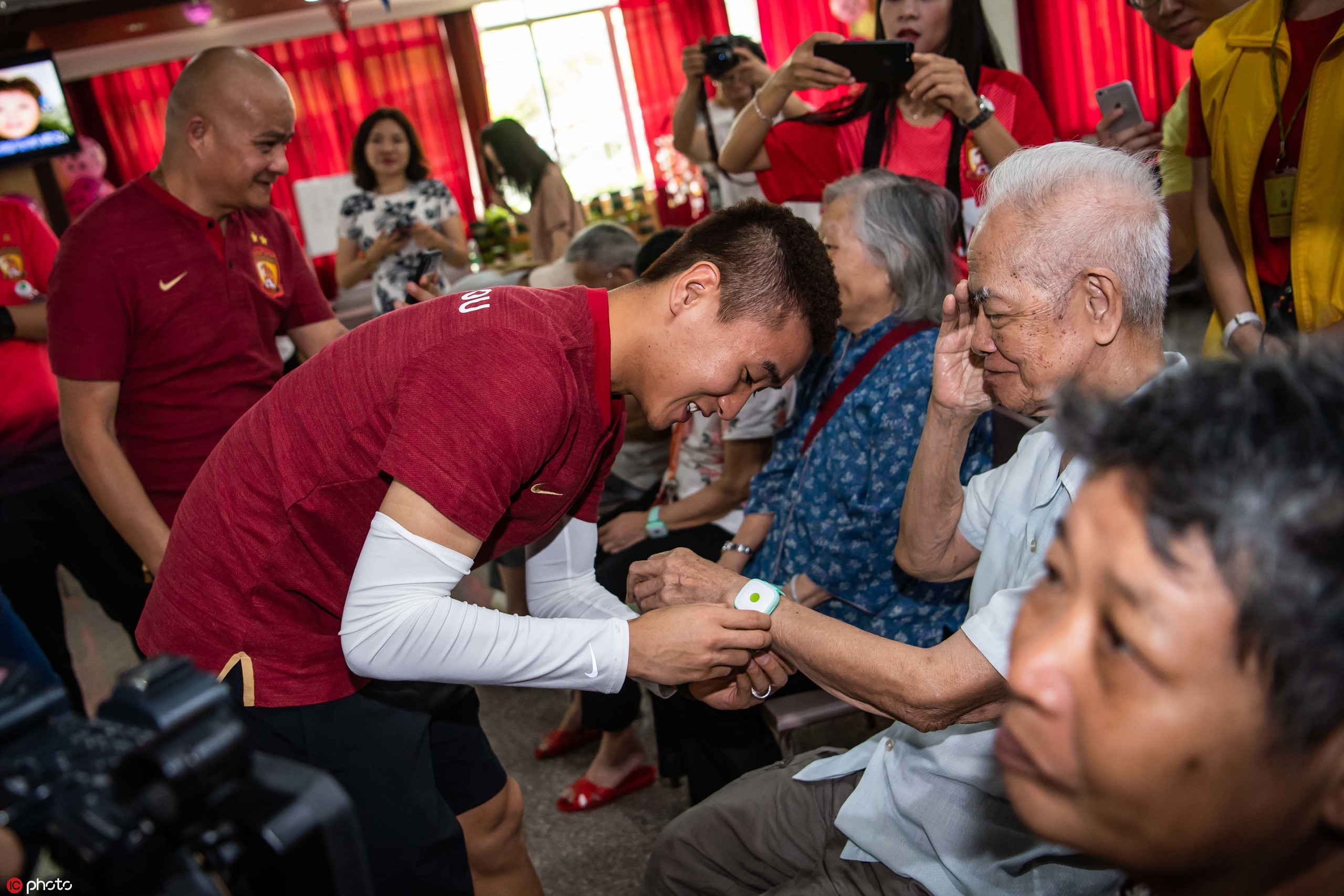 今日头条阿尔茨海默症,韦世豪和程月磊